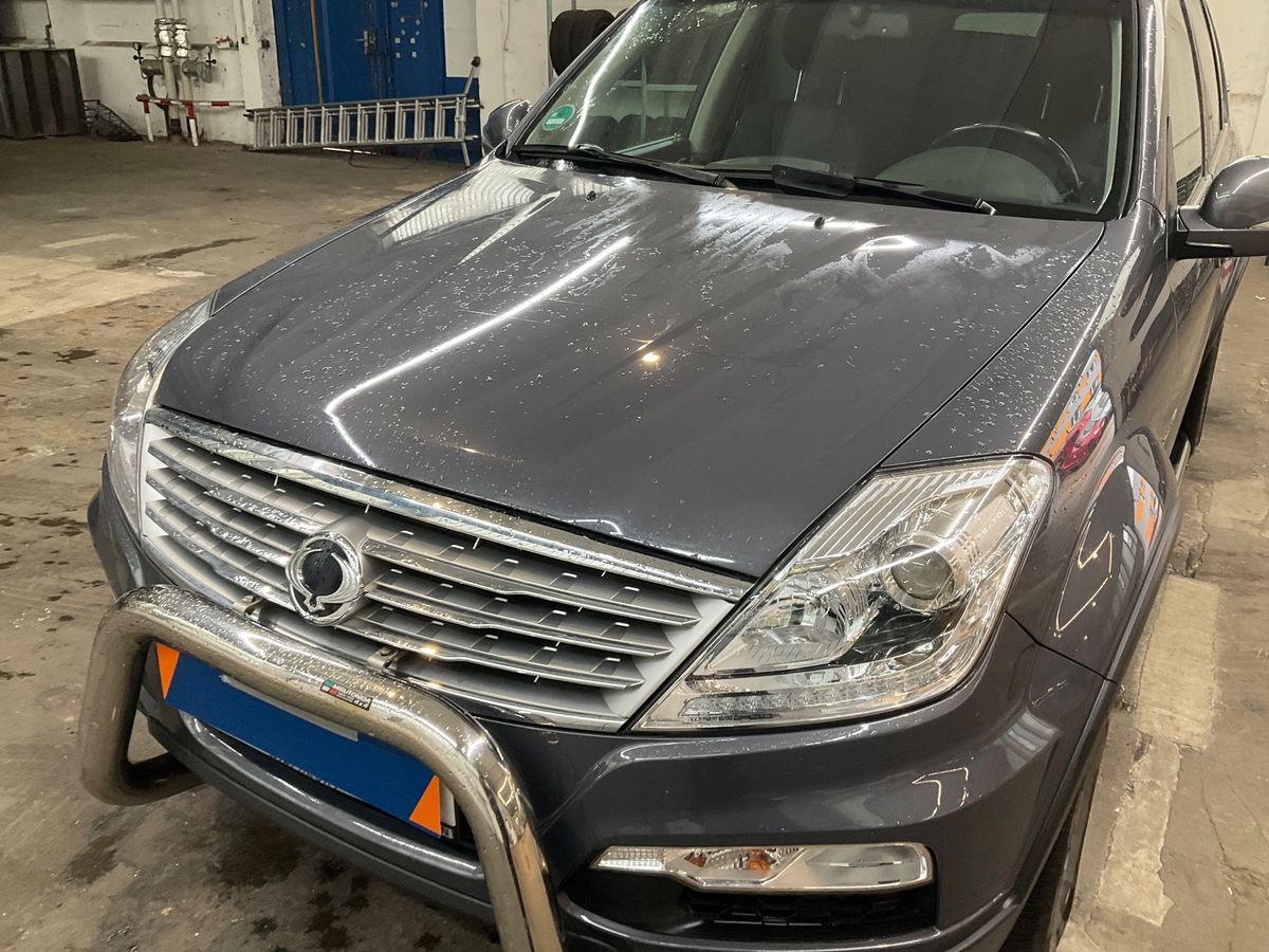 Ssangyong Rexton 2017 — photo 79