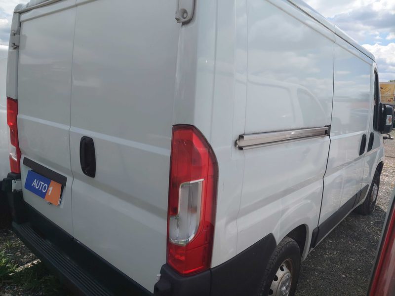 Peugeot Boxer 2.2 Blue-HDi 330 L1H1 Pro Stop&Start — zdjęcie 5