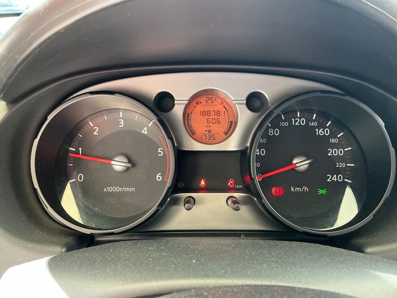 Nissan Qashqai 1.5 dCi Acenta — zdjęcie 13