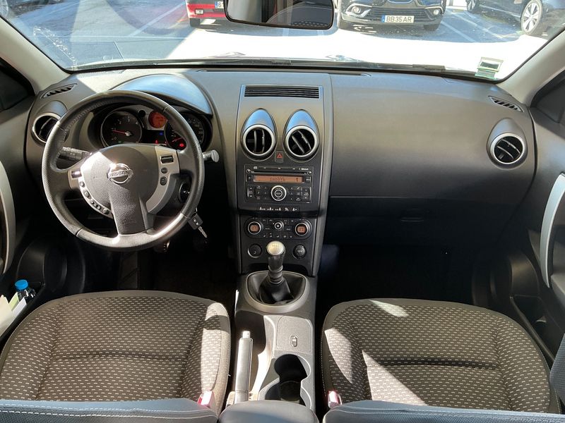 Nissan Qashqai 1.5 dCi Acenta — zdjęcie 12