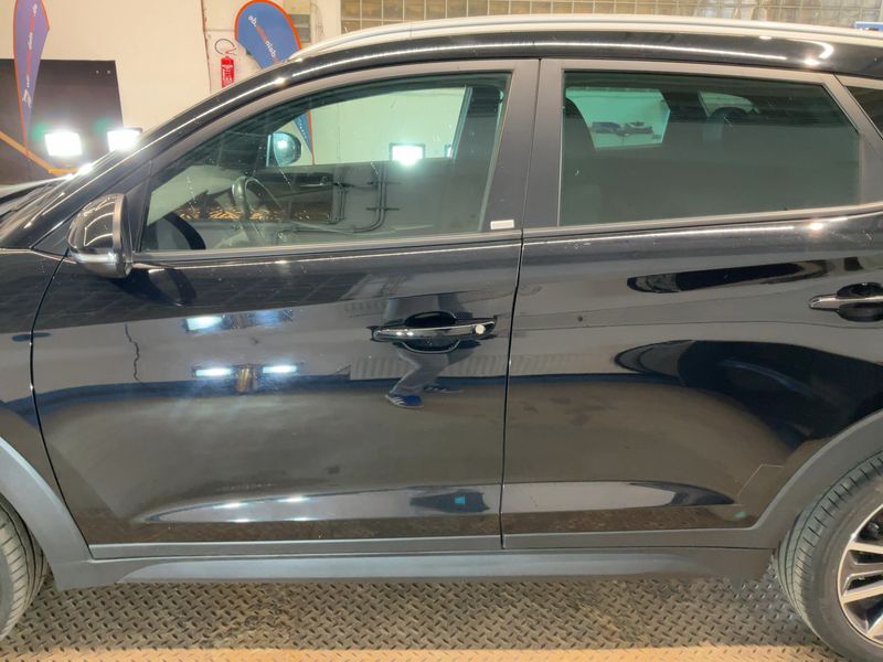 Hyundai Tucson 1.6 TGDI Passion 2WD — zdjęcie 4