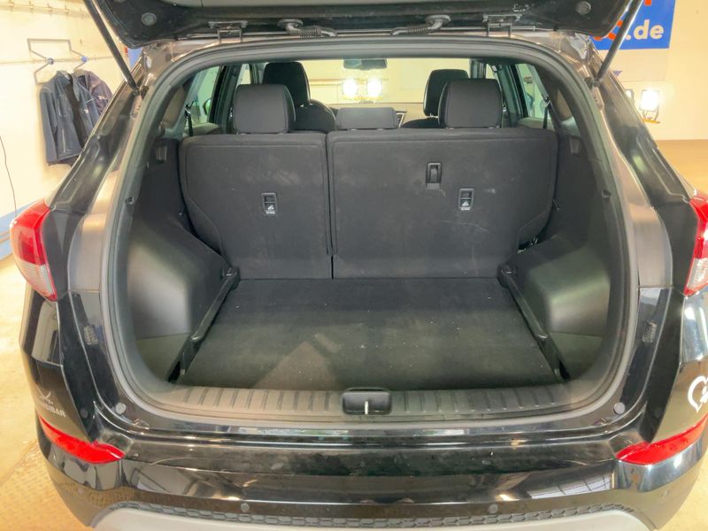 Hyundai Tucson 1.6 TGDI Passion 2WD — zdjęcie 10
