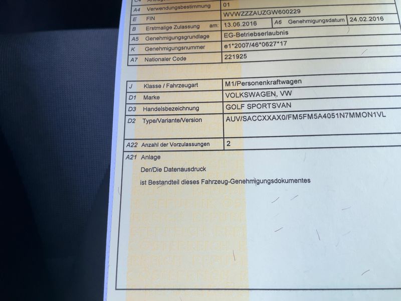 Volkswagen Golf VII Sportsvan 1.6 TDI Trendline BlueMotion Tech 2016 – снимка 21