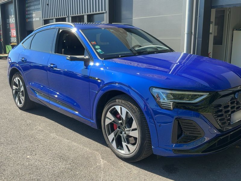 Audi Q8 Sportback 55 e-tron quattro S line 2023 – снимка 12