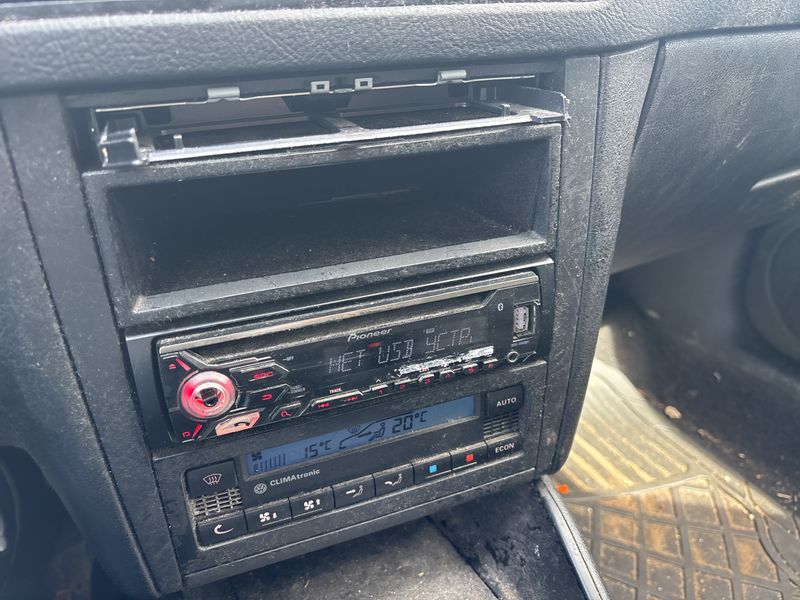 Volkswagen Golf IV 1.6 — zdjęcie 13