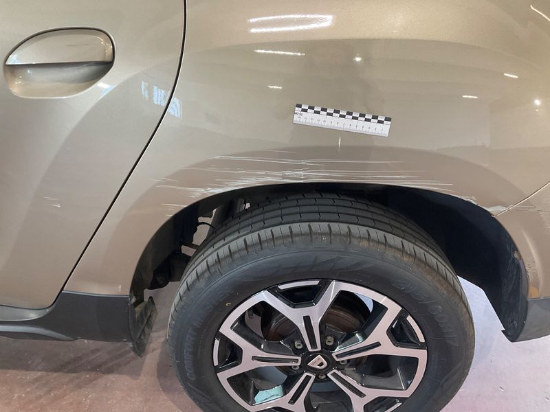 Dacia Duster 1.6 SCe LPG Prestige 2019 – снимка 31