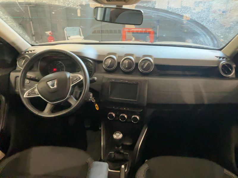 Dacia Duster 1.6 SCe LPG Prestige 2019 – снимка 17