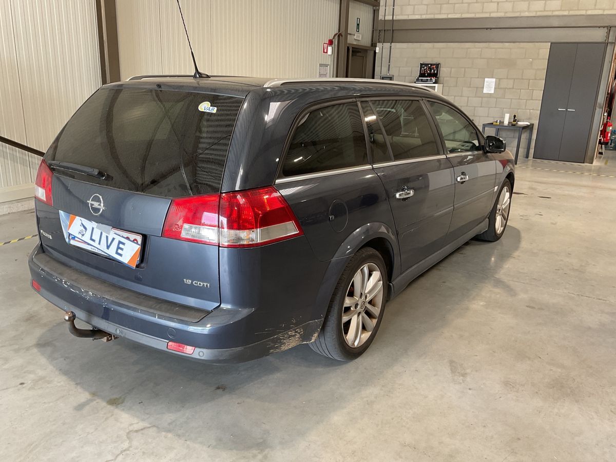 Opel Vectra 1.9 CDTI Cosmo Plus
