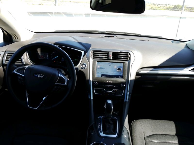 Ford Mondeo 2.0 Hybrid Trend — zdjęcie 10