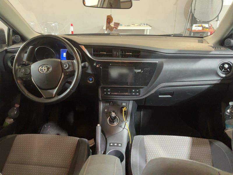 Toyota Auris 1.8 Hybrid Black Edition — zdjęcie 12