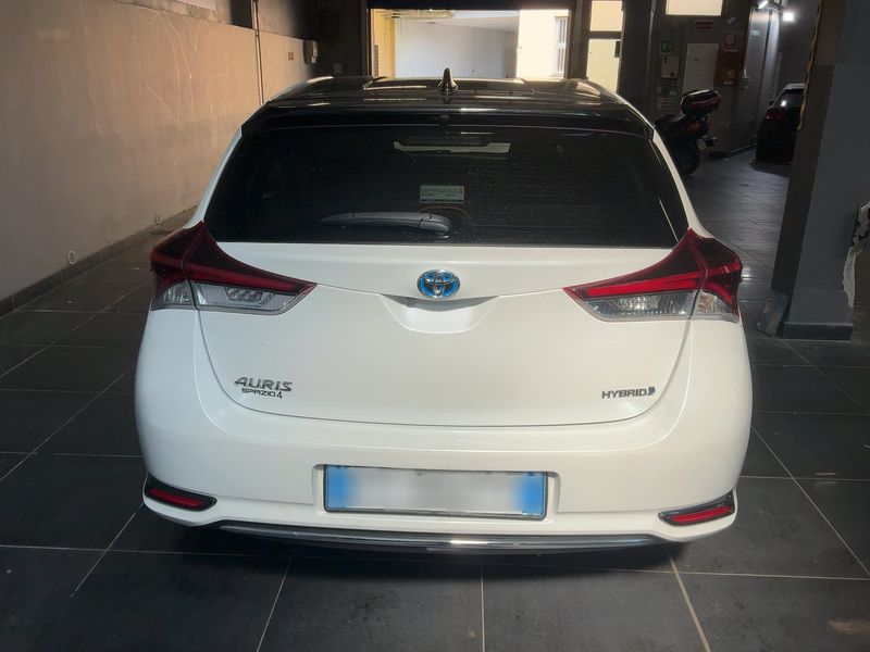 Toyota Auris 1.8 Hybrid Black Edition — zdjęcie 5