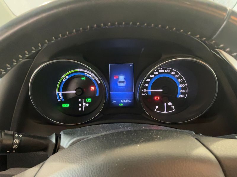Toyota Auris 1.8 Hybrid Black Edition — zdjęcie 13