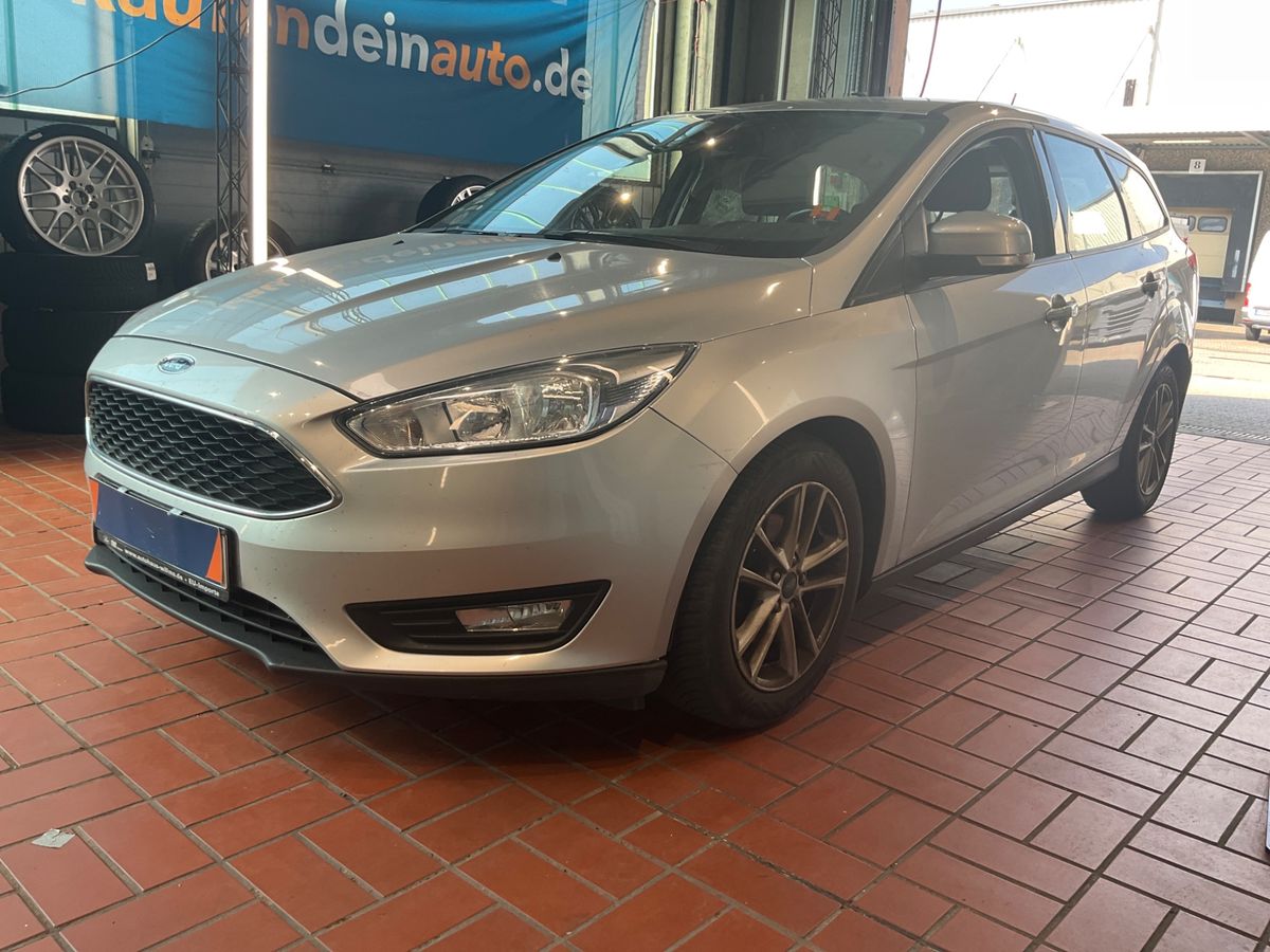 Ford Focus 2018 — photo 1