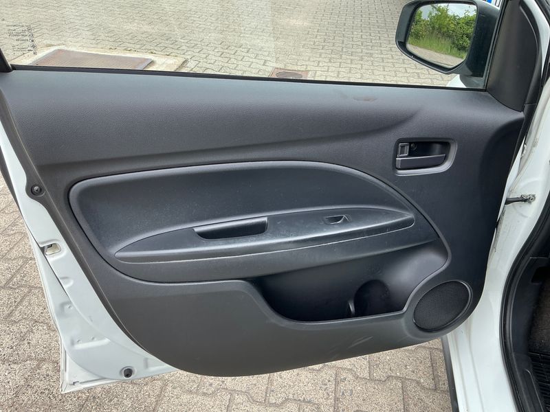 Mitsubishi Space Star 1.0 Basis 2020 – снимка 26
