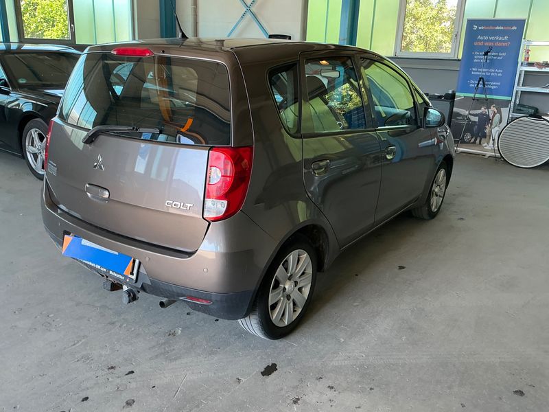 Mitsubishi Colt 1.3 XTRA — zdjęcie 2