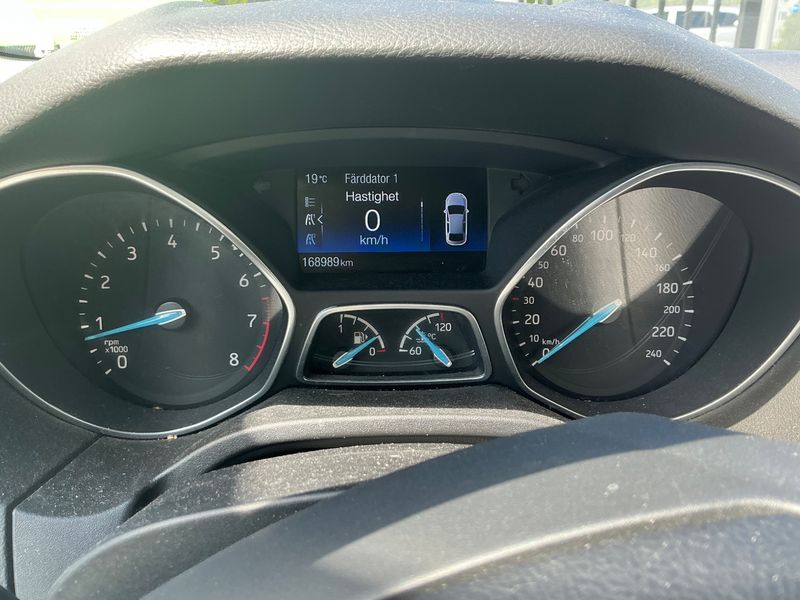 Ford Focus 1.0 EcoBoost Titanium — zdjęcie 4
