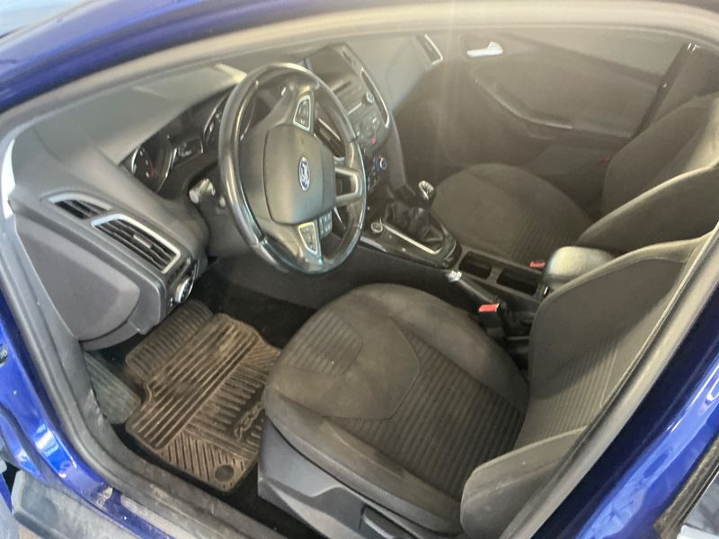 Ford Focus 1.0 EcoBoost Titanium — zdjęcie 3