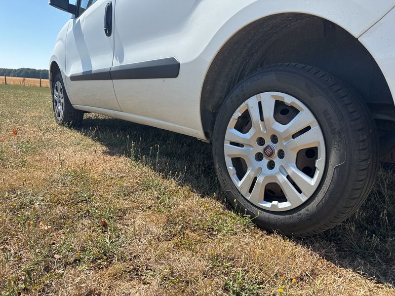 Fiat Doblo 1.3 M-Jet Pack Pro Nav Fourgon — zdjęcie 23