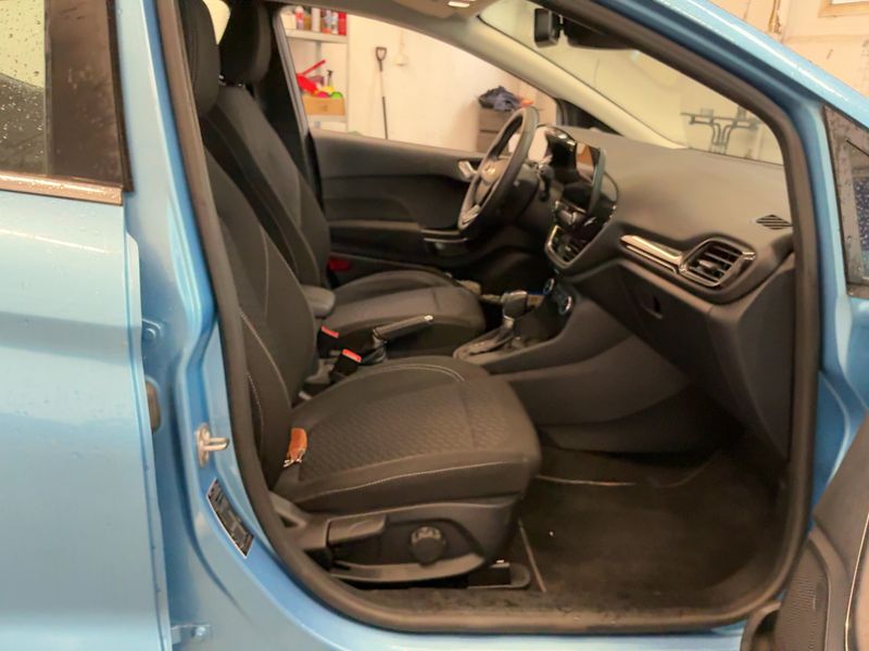 Ford Fiesta 1.0 EcoBoost Mild-Hybrid Titanium — zdjęcie 11