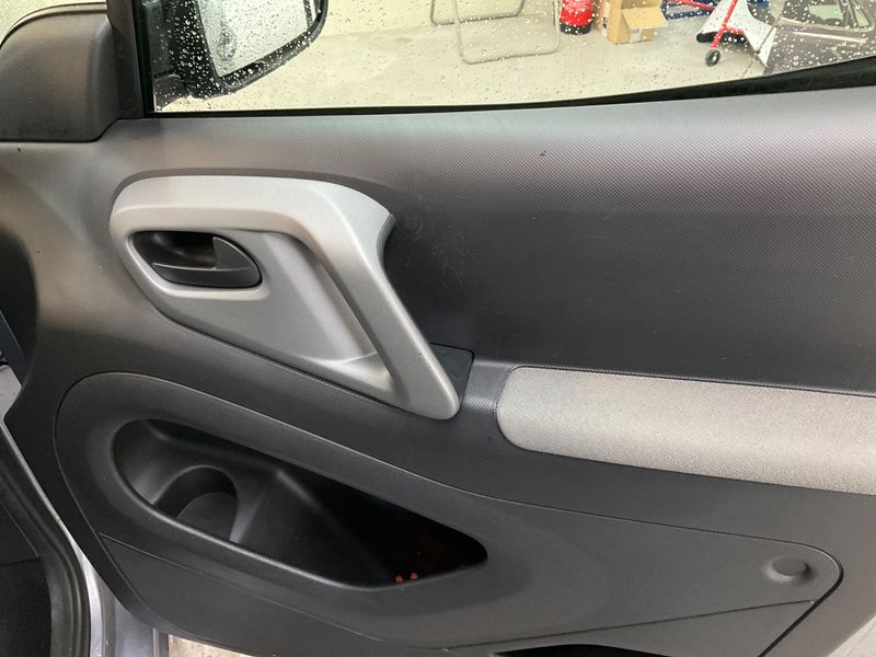 Citroen Berlingo 1.6 Blue-HDi Selection 2016 – снимка 26