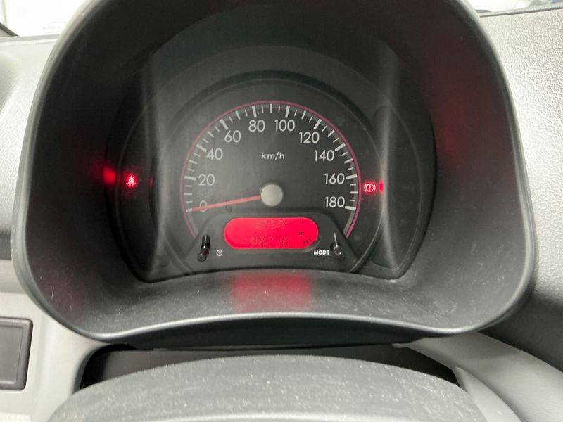 Nissan Pixo 1.0 Acenta — zdjęcie 4