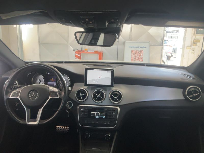 Mercedes-Benz GLA-Klasse GLA 220 d 4Matic Premium — zdjęcie 12