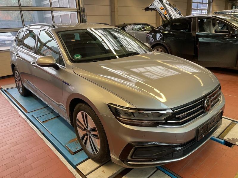 Volkswagen Passat 1.4 GTE — zdjęcie 13