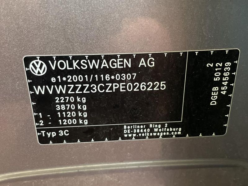 Volkswagen Passat 1.4 GTE — zdjęcie 18