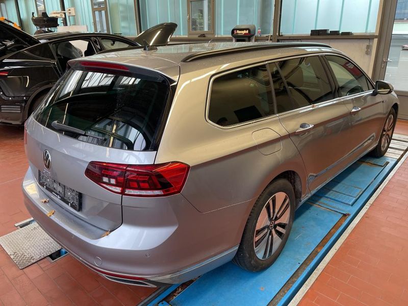Volkswagen Passat 1.4 GTE — zdjęcie 15