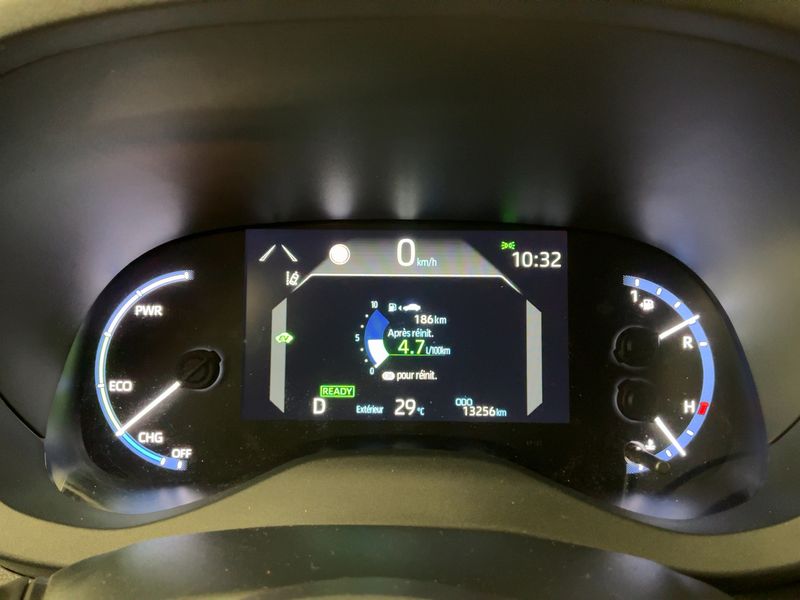 Toyota Yaris Cross 1.5 Hybrid AWD-i Trail — zdjęcie 13