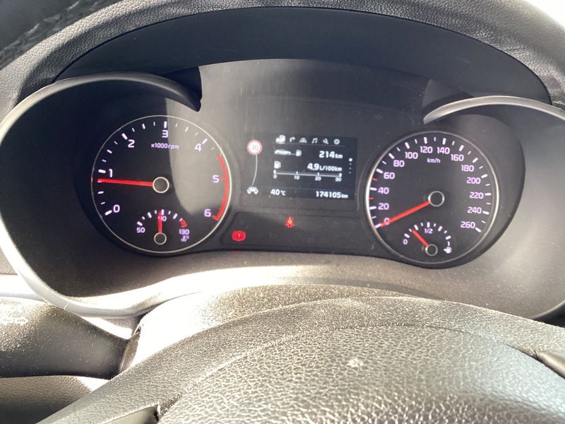 Kia Optima 1.7 CRDi Drive — zdjęcie 13