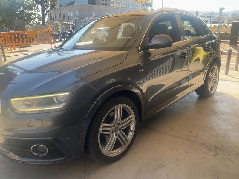 Audi Q3 2.0 TFSI quattro Ambition — zdjęcie 2