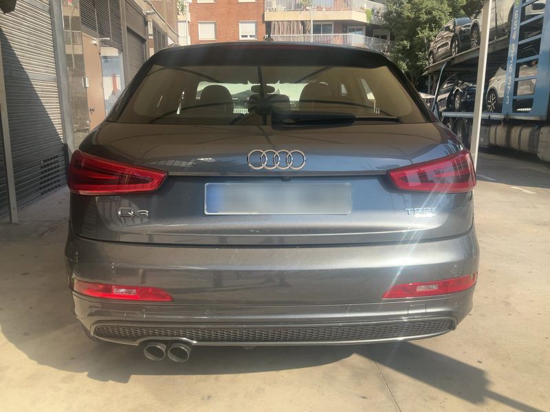 Audi Q3 2.0 TFSI quattro Ambition — zdjęcie 5