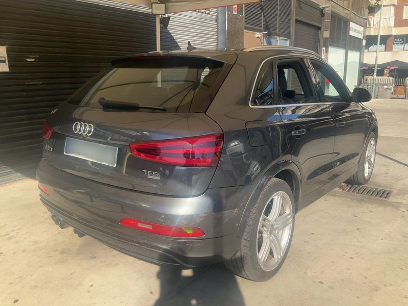 Audi Q3 2.0 TFSI quattro Ambition — zdjęcie 6