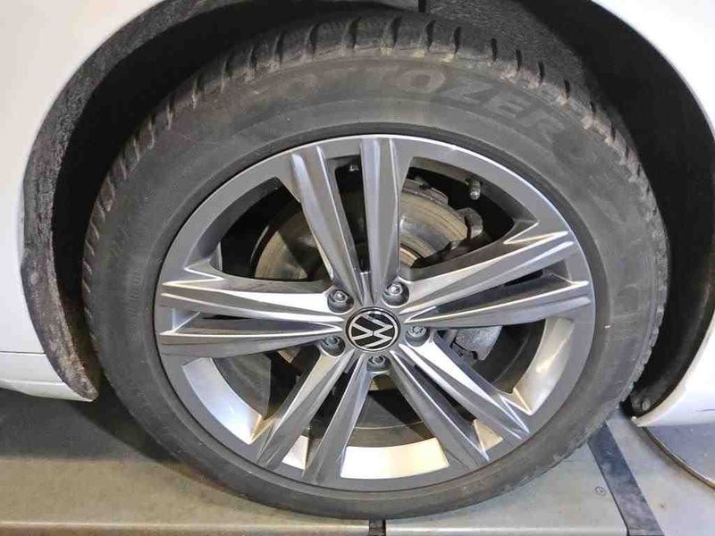 Volkswagen Arteon Shooting Brake 1.4 eHybrid R-Line — zdjęcie 22