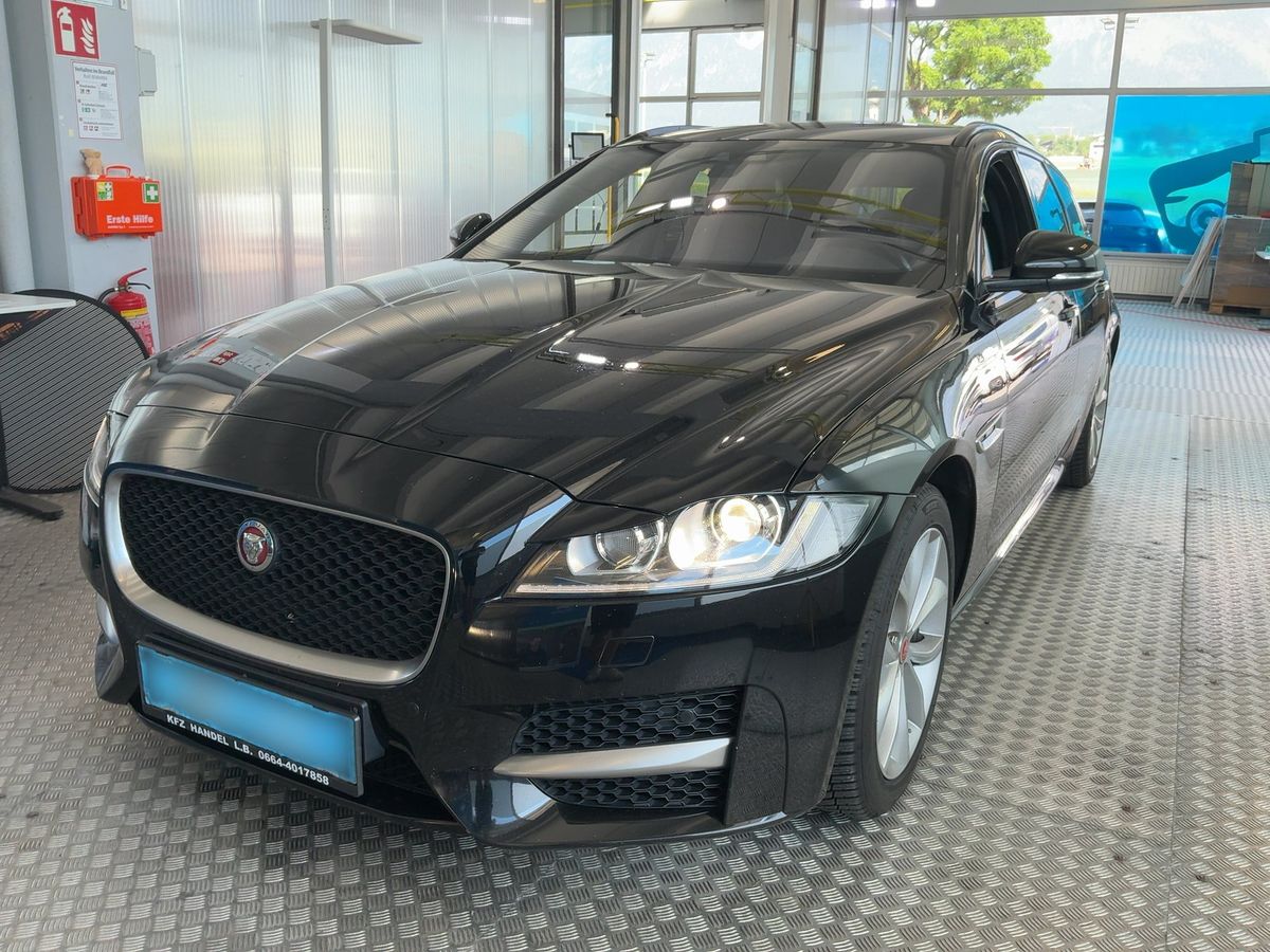 Jaguar XF 2018 — photo 1