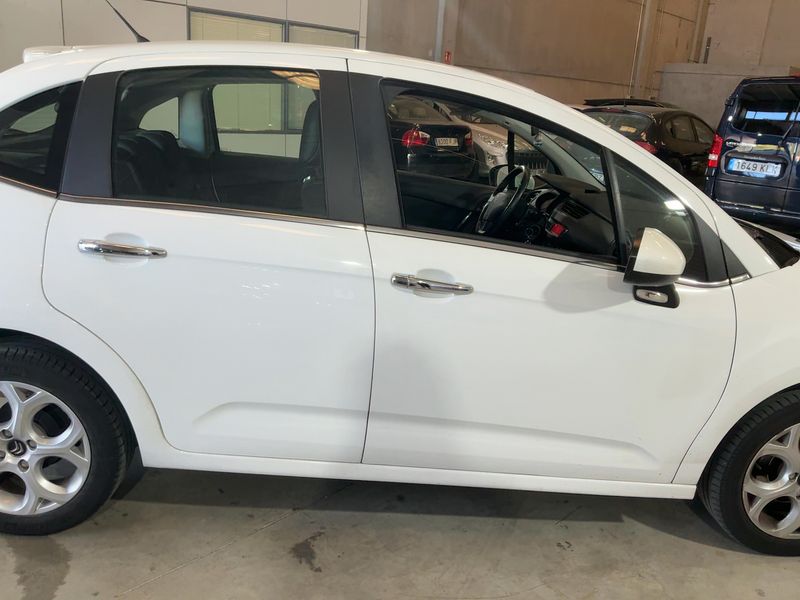 Citroen C3 1.2 e-VTi Collection 2015 – снимка 10