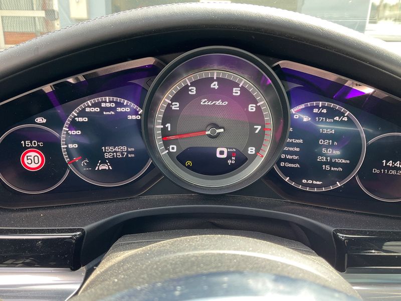 Porsche Panamera Turbo — zdjęcie 13