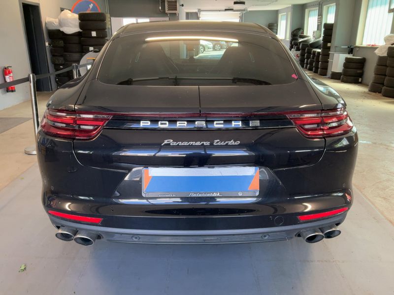 Porsche Panamera Turbo — zdjęcie 5