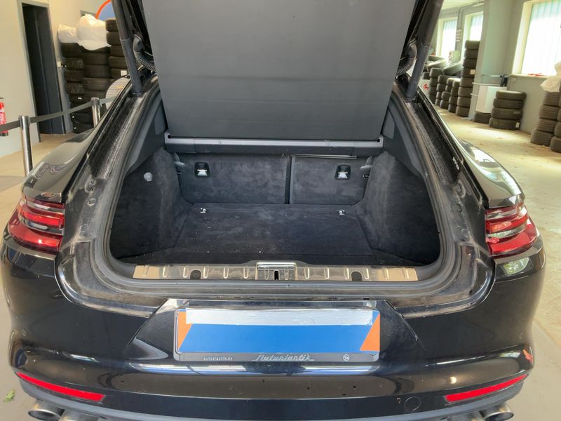 Porsche Panamera Turbo — zdjęcie 10