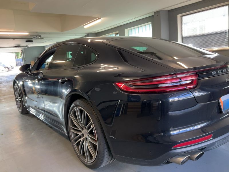 Porsche Panamera Turbo — zdjęcie 3