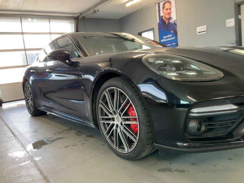 Porsche Panamera Turbo — zdjęcie 8