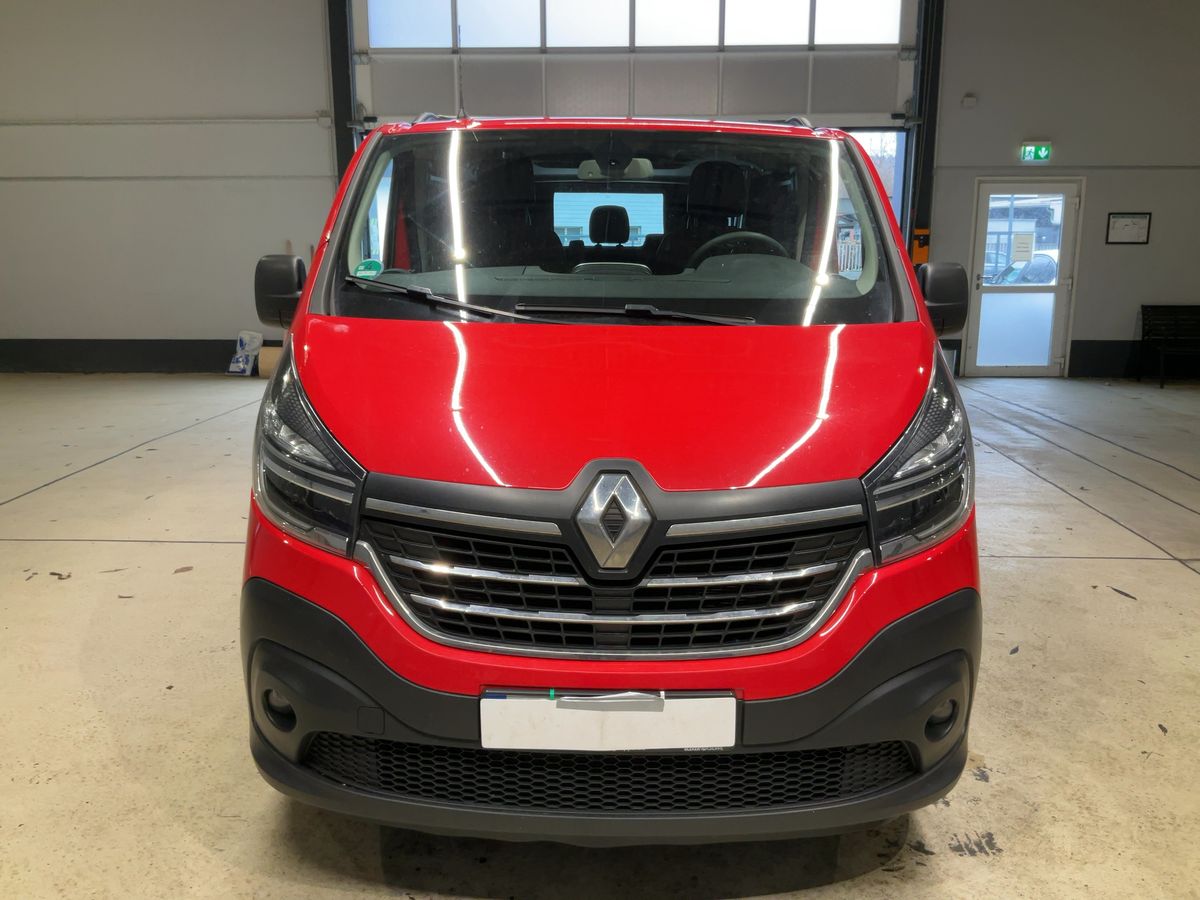 Renault Trafic 2020 — photo 15