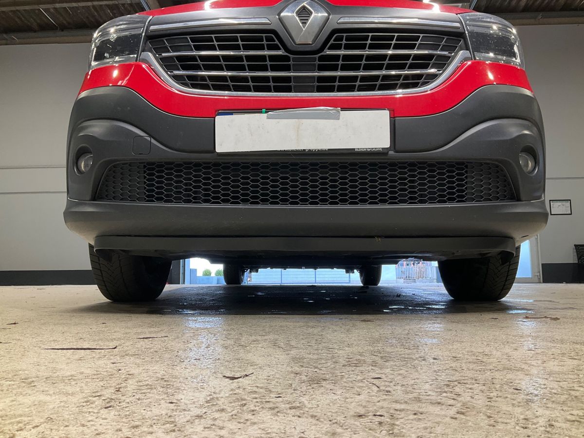 Renault Trafic 2020 — photo 25