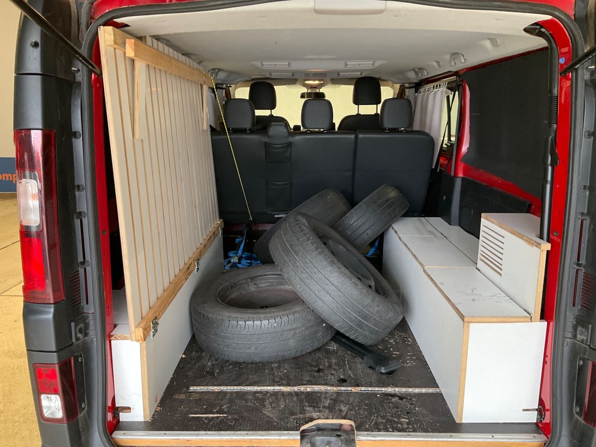 Renault Trafic 2020 — photo 24