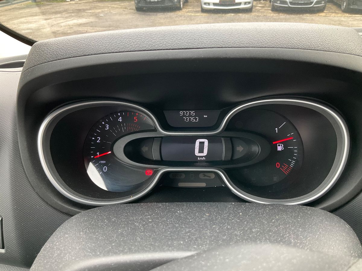 Renault Trafic 2020 — photo 20