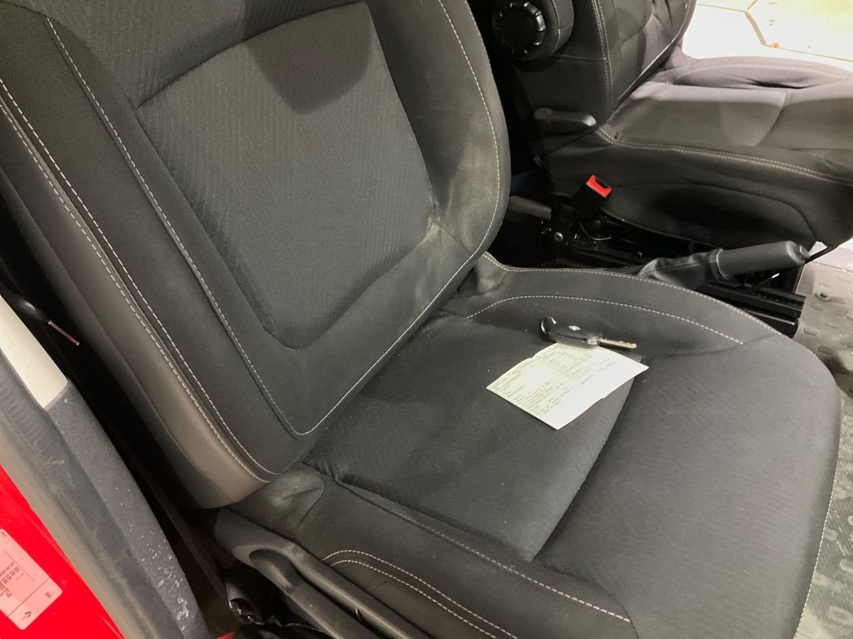 Renault Trafic 2020 — photo 38