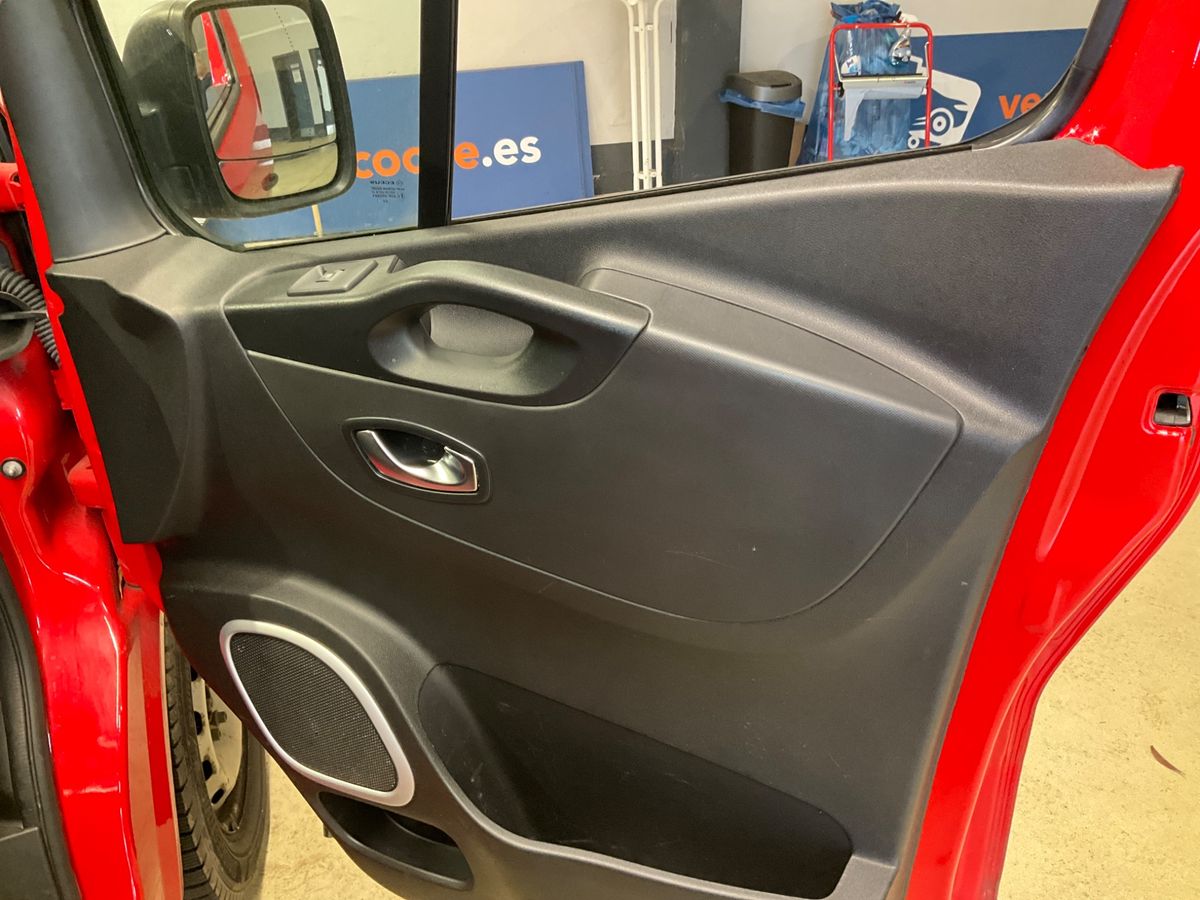 Renault Trafic 2020 — photo 34
