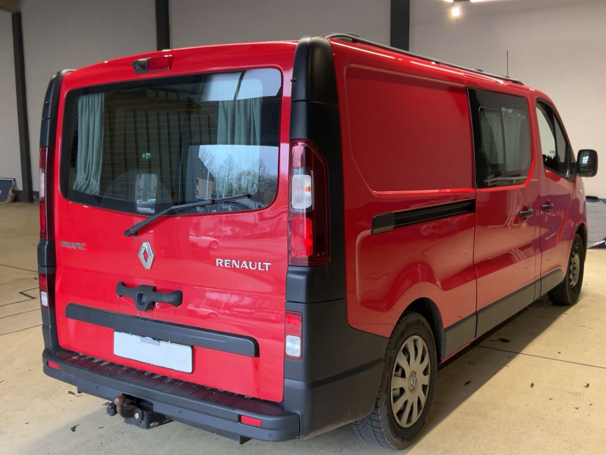 Renault Trafic 2020 — photo 9