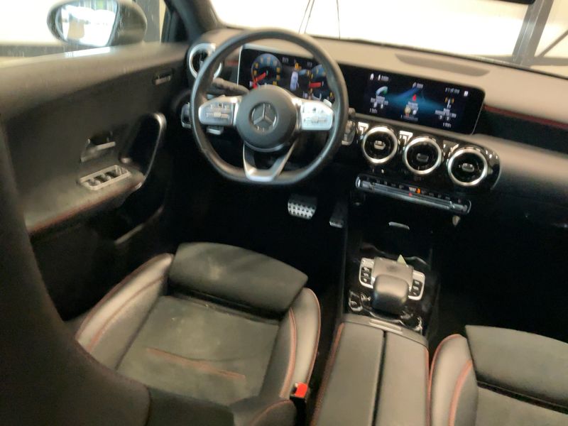 Mercedes-Benz A-Klasse A 180 AMG Line — zdjęcie 12